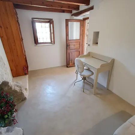 Hotell Stone House